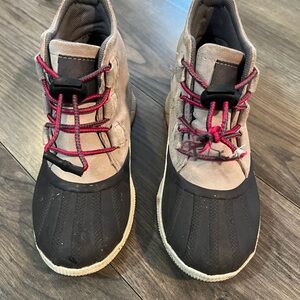 Sorel Kids boots purple size 2